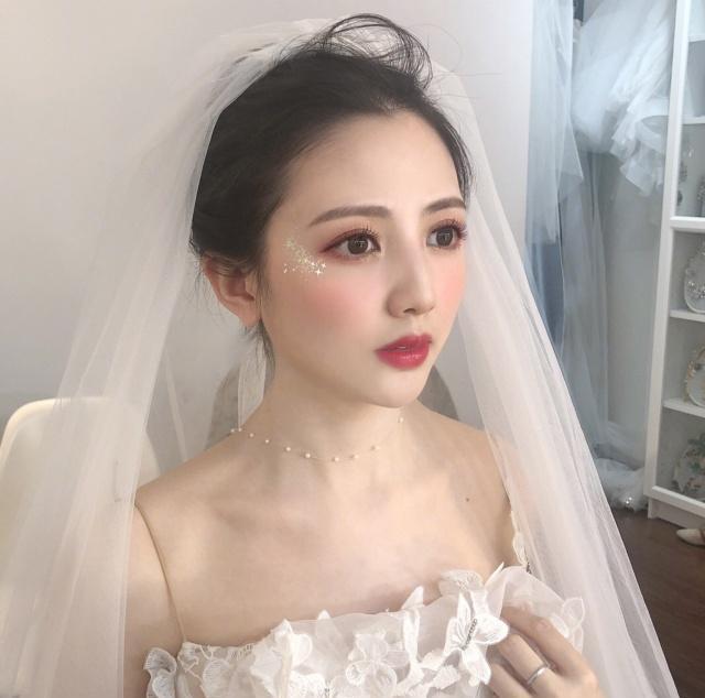 你的婚纱照不美？拍照之前谨记这几个“心机”打扮做最美新娘(图3)