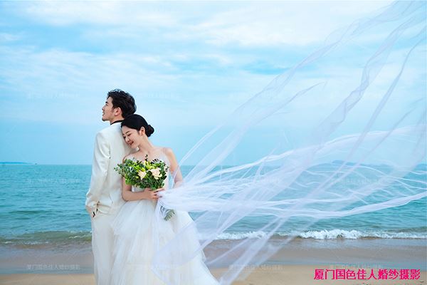 婚纱照销毁师9个月销毁450套有“千刀万剐”也有破镜重圆